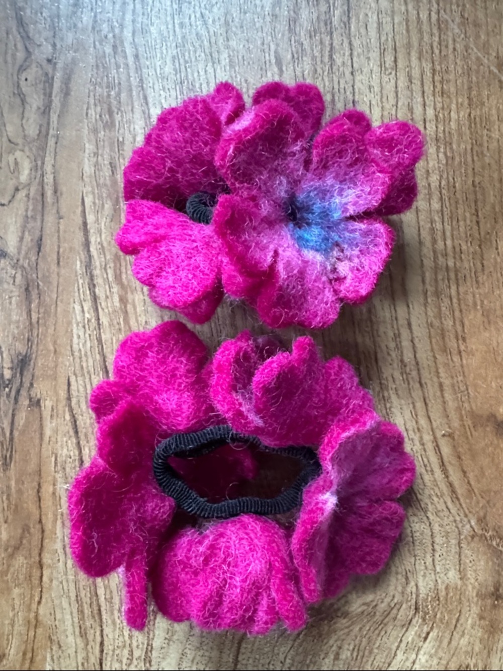 Handmade Wool Felt Flower Hair Scrunchies - Bright Magenta Pink - set of 2 - NWT